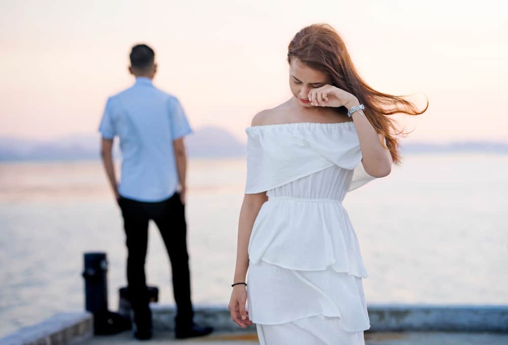 5 Spiritual Meanings When Dreaming Husband Leaves Me