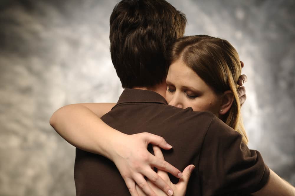 5 Spiritual Meanings When You Dream About Your Crush Hugging You