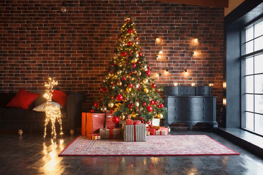 19 Spiritual Meanings When You Dream About Christmas Tree