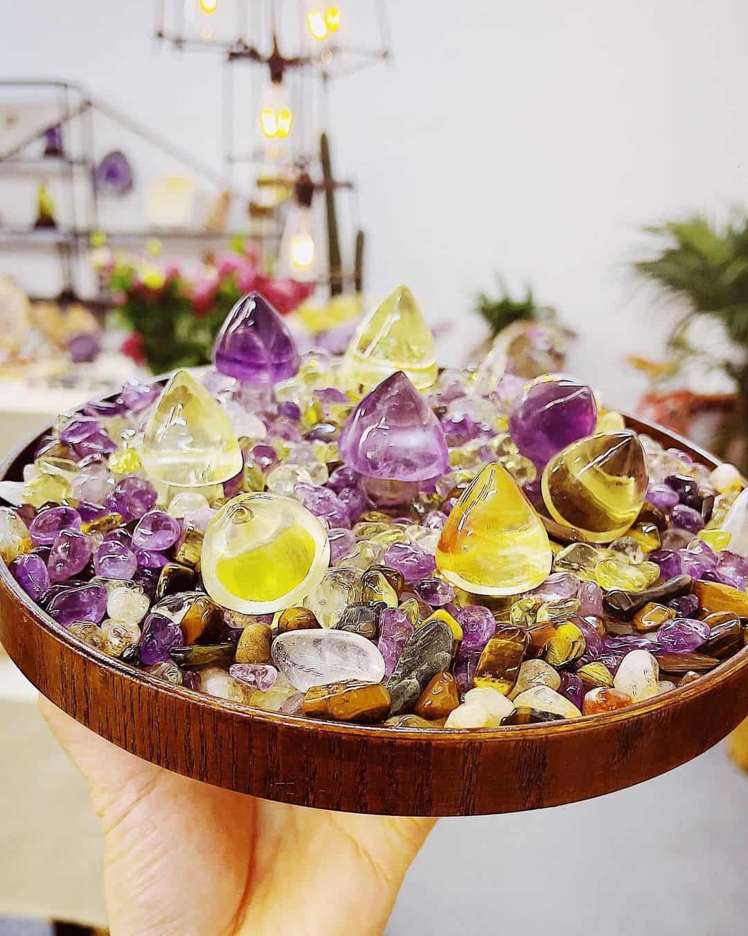 Dreams of being surrounded by crystals suggest that you need to look around you