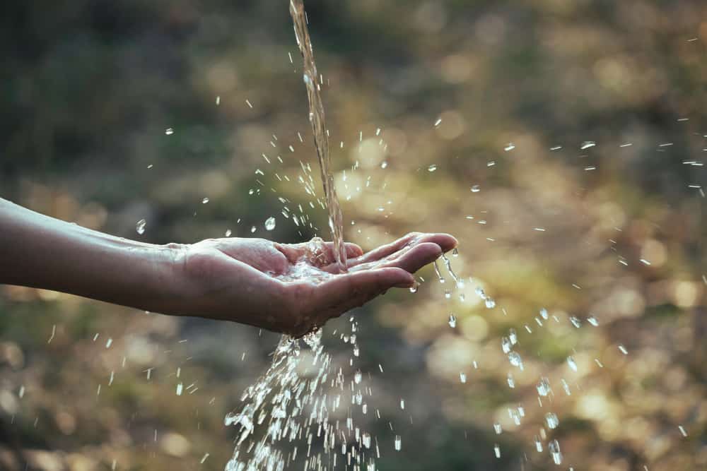 10 Spiritual Meanings When You Dream About Water